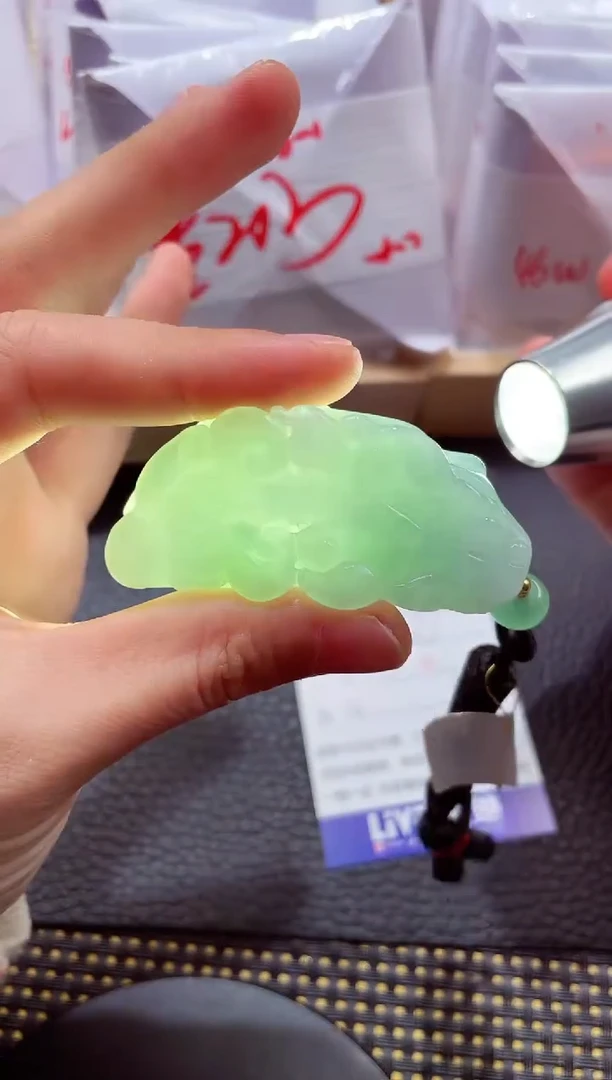 未镶嵌挂件翡翠000111