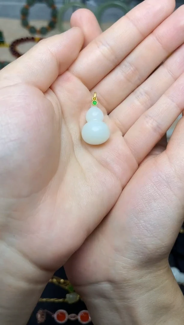 和田玉18K金镶嵌颈饰06葫芦