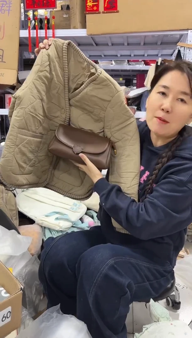 PU上车啦 宝宝们抓紧时间去下方链接拍吧m码卡其棉服