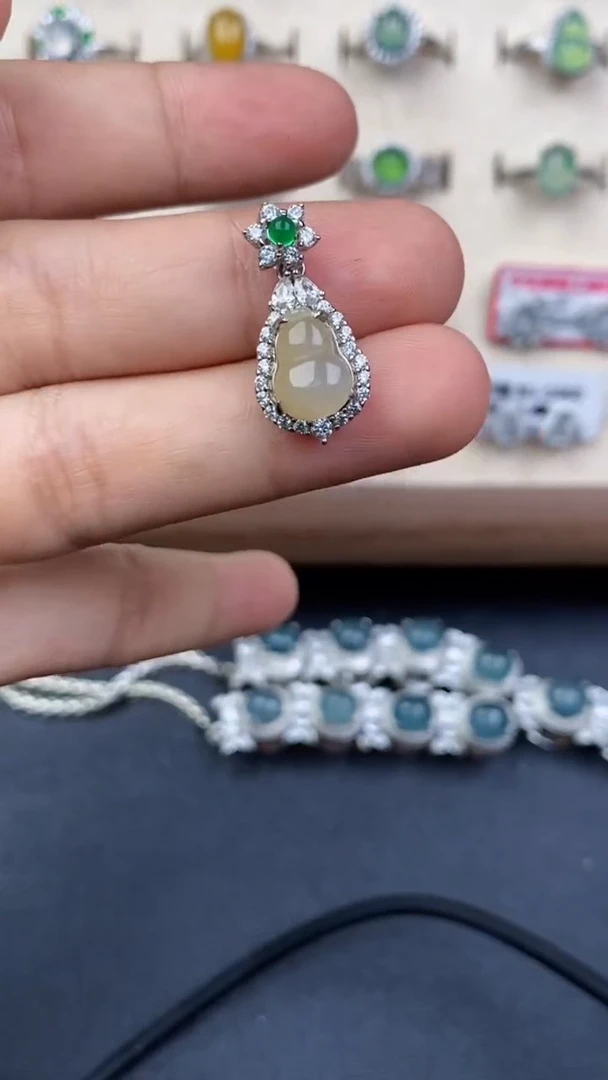 翡翠戒指银S925镶嵌52325252