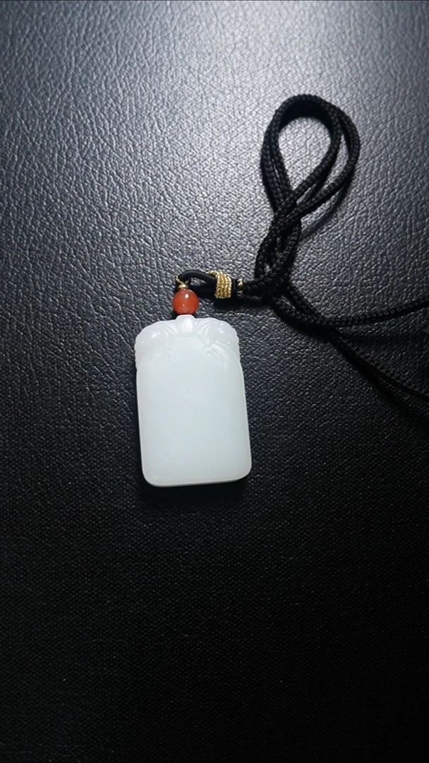 颈饰未镶嵌和田玉无事牌