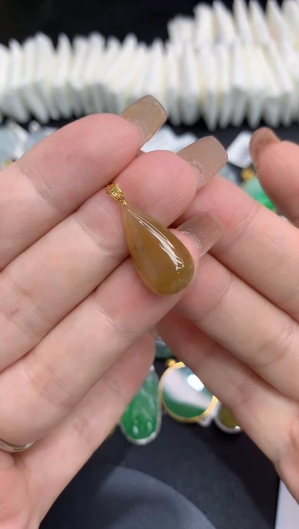 吊坠(不含链)18K金镶嵌翡翠111
