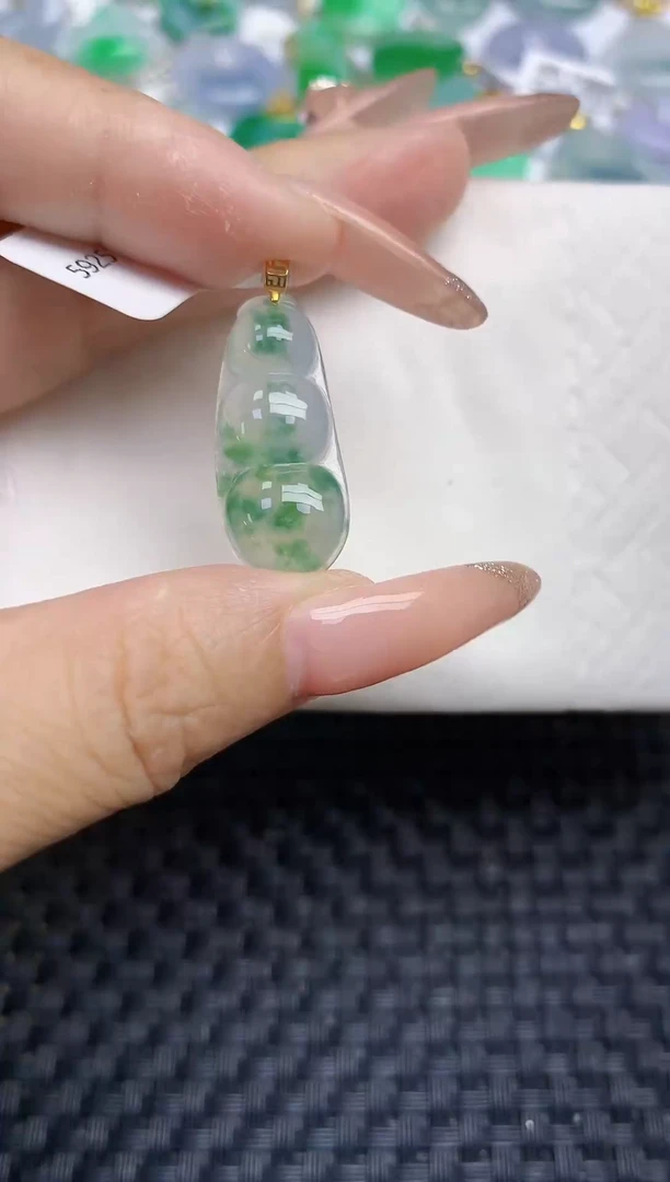 颈饰18K金镶嵌翡翠天然缅甸A货翡翠百元以上9元证书费自理