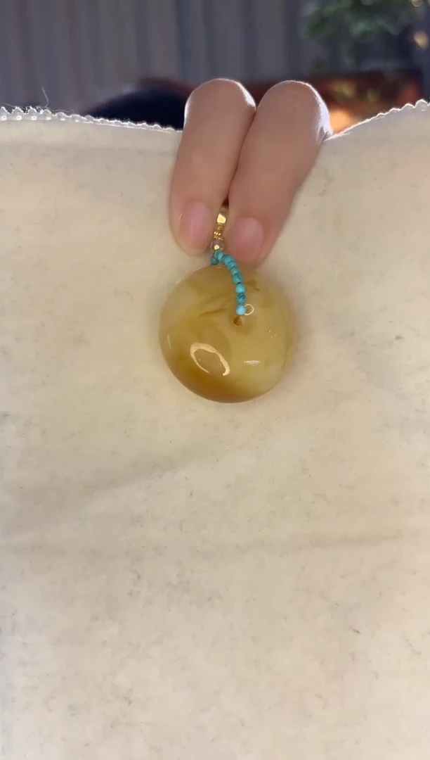 未镶嵌颈饰蜜蜡蜜蜡高品质吊坠