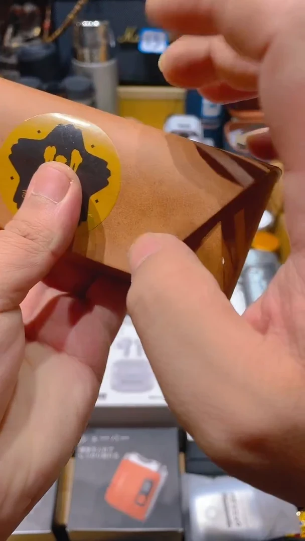 瓷片闪购商品 如图所示