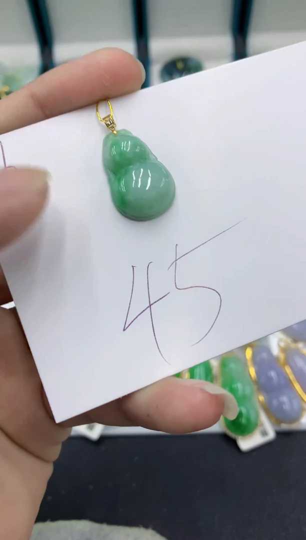 【闪购商品】翡翠颈饰18K金镶嵌翡翠