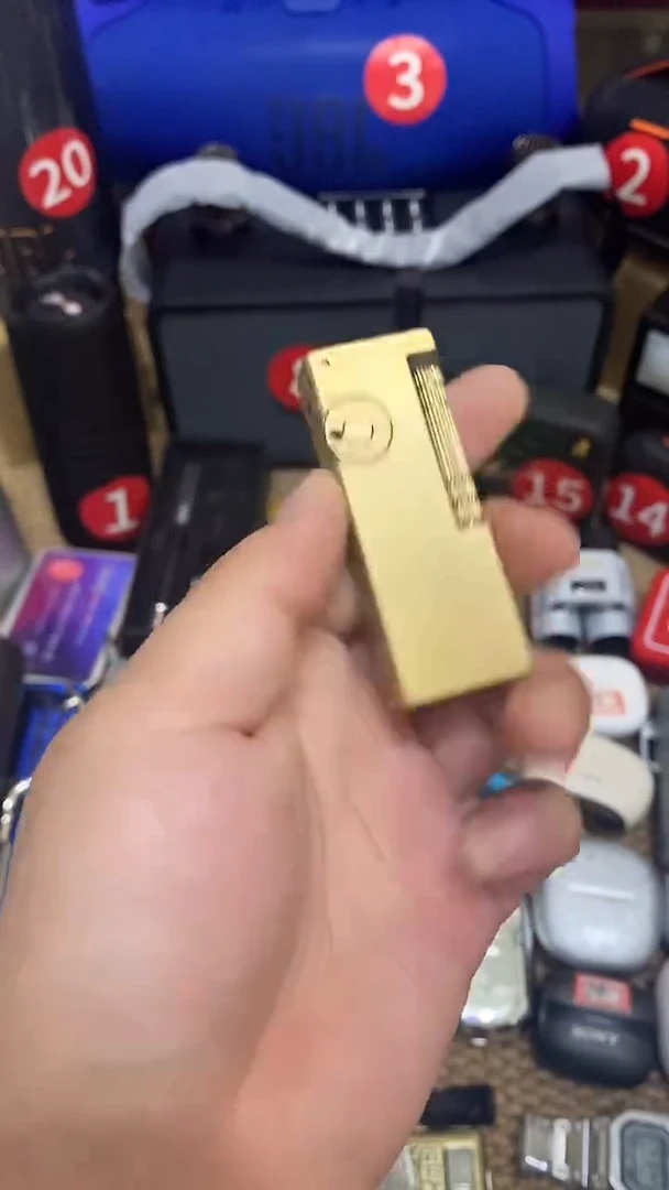 瓷片闪购商品 如图所示