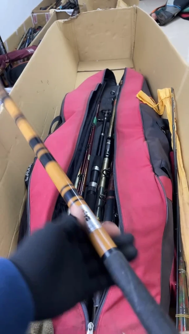 桂**持孤品微瑕，实物以直播间为准