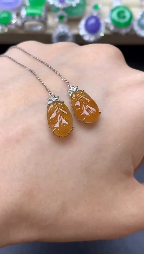 颈饰18K金镶嵌翡翠261-中国好珍宝