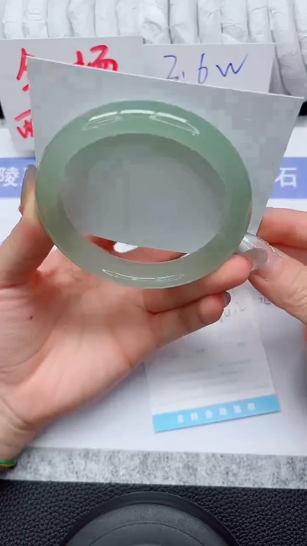 未镶嵌手镯石英质玉151-64.2