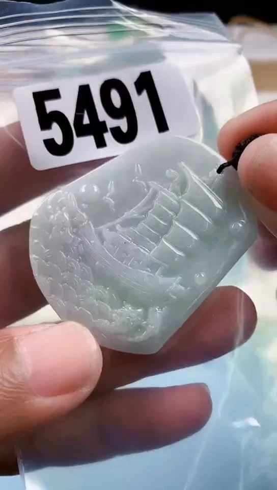 【闪购商品】翡翠挂件未镶嵌天然翡翠吊坠挂件