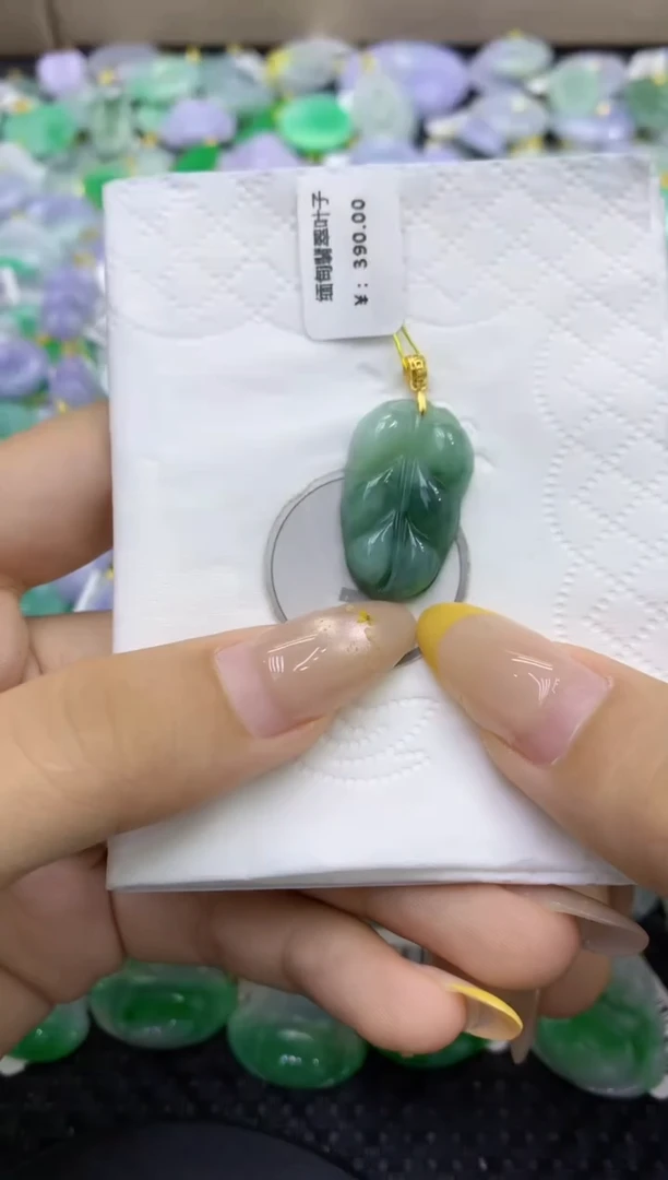 颈饰未镶嵌翡翠天然缅甸翡翠A货