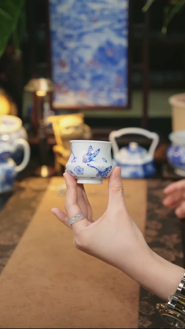 青樵轩蝴蝶堆雕杯