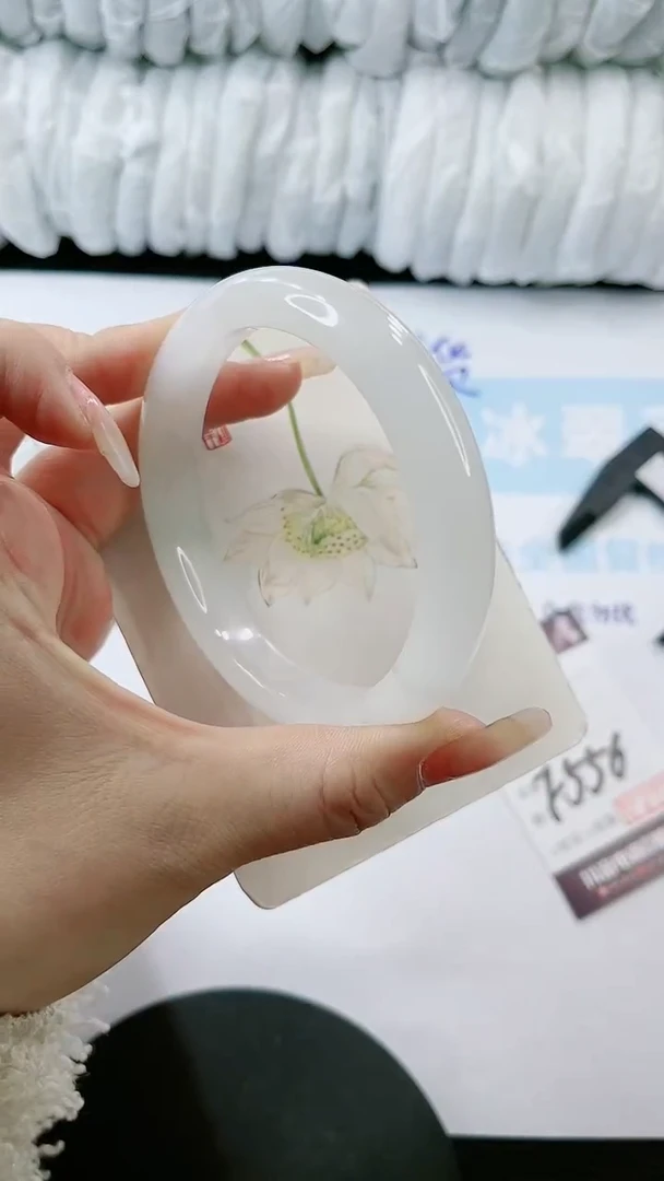 【闪购商品】石英质玉手镯未镶嵌多样性发货F556-64