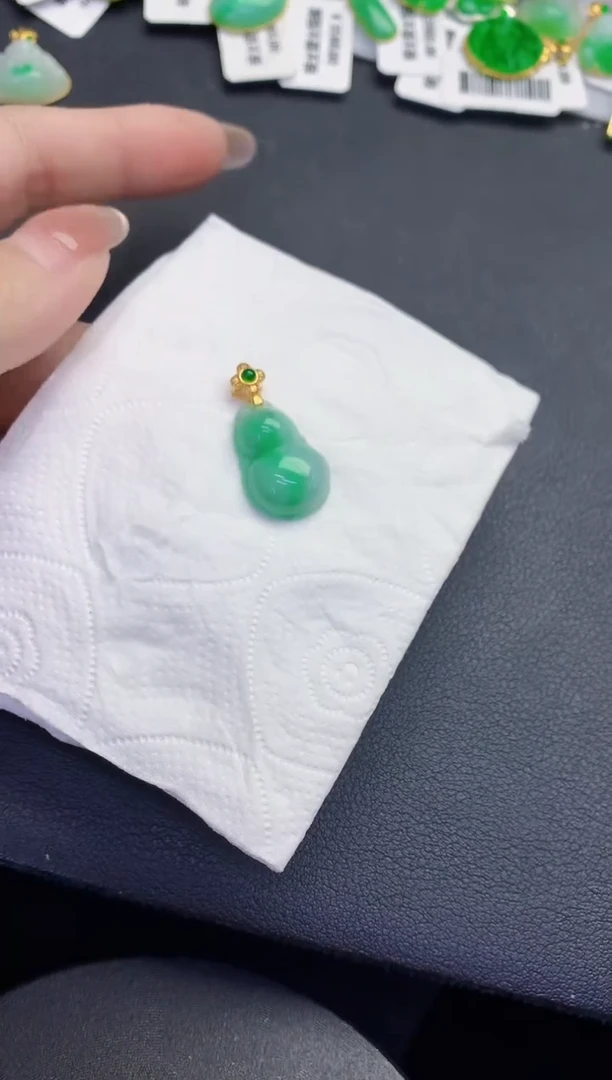 颈饰未镶嵌翡翠缅甸天然翡翠A货