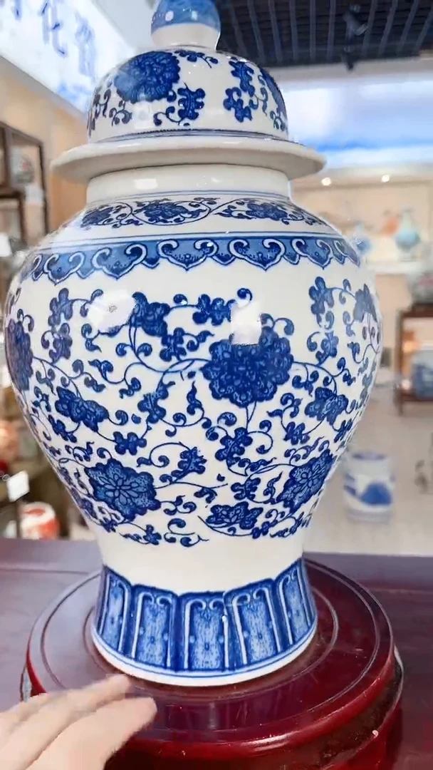 摆件景德镇陶瓷将军罐