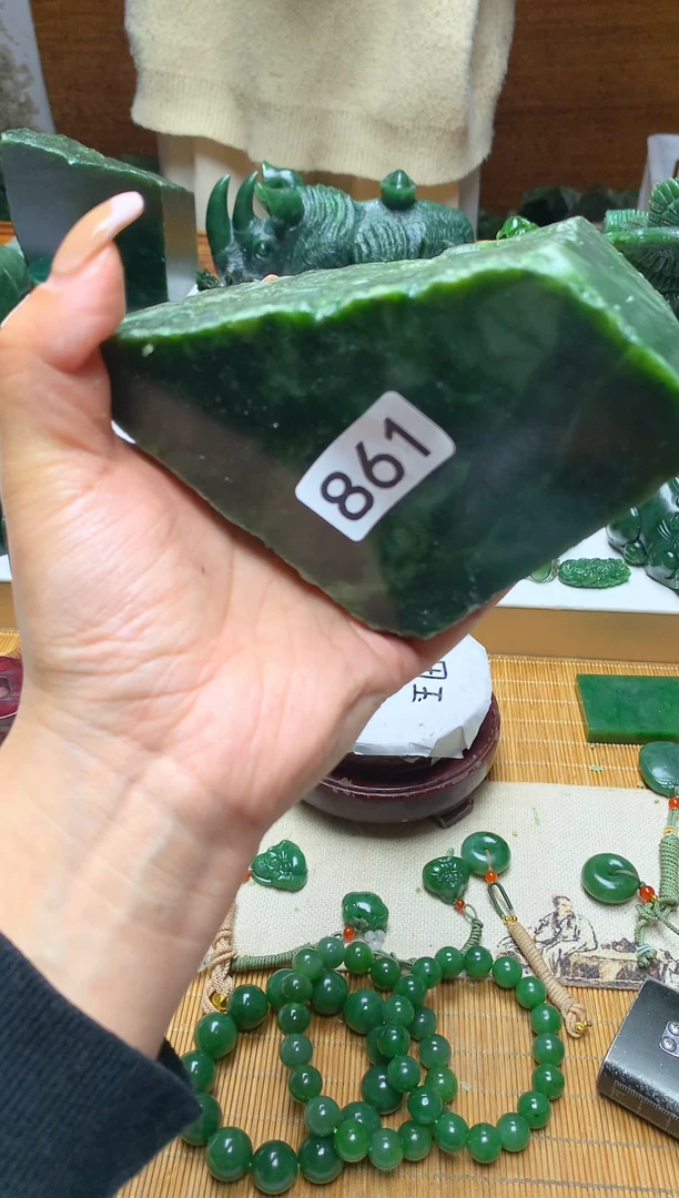 未镶嵌和田玉珠宝半成品1