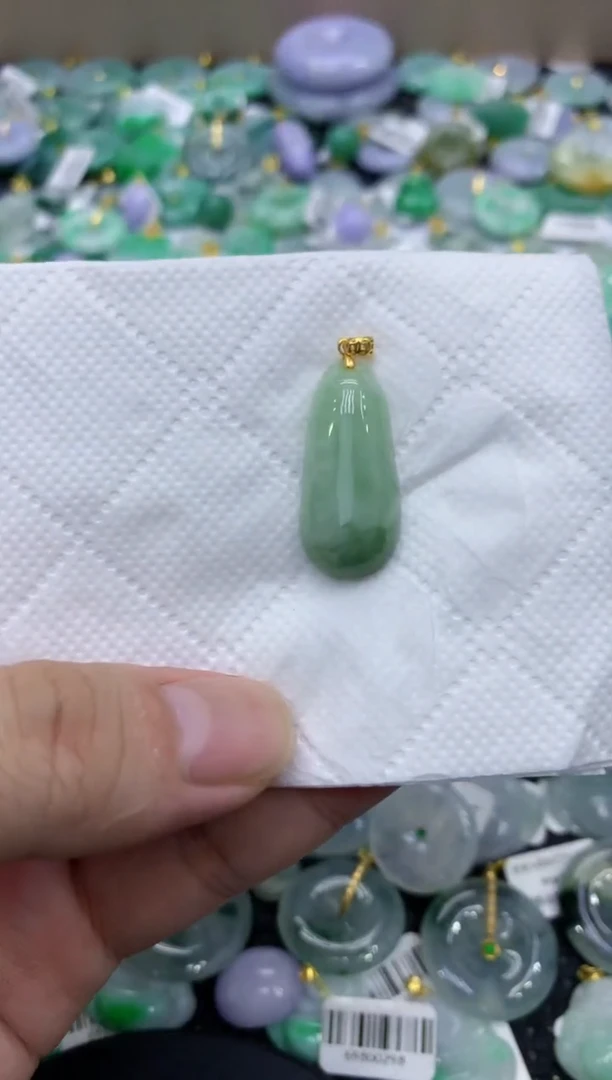 颈饰未镶嵌翡翠天然缅甸翡翠A货