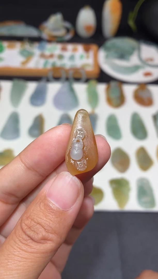 未镶嵌定制翡翠富甲天下