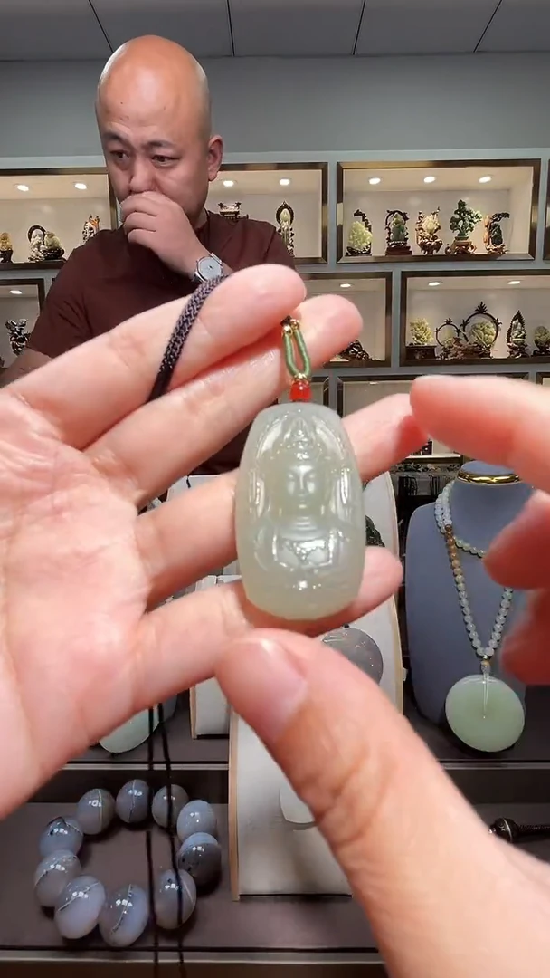 和田玉未镶嵌颈饰苏