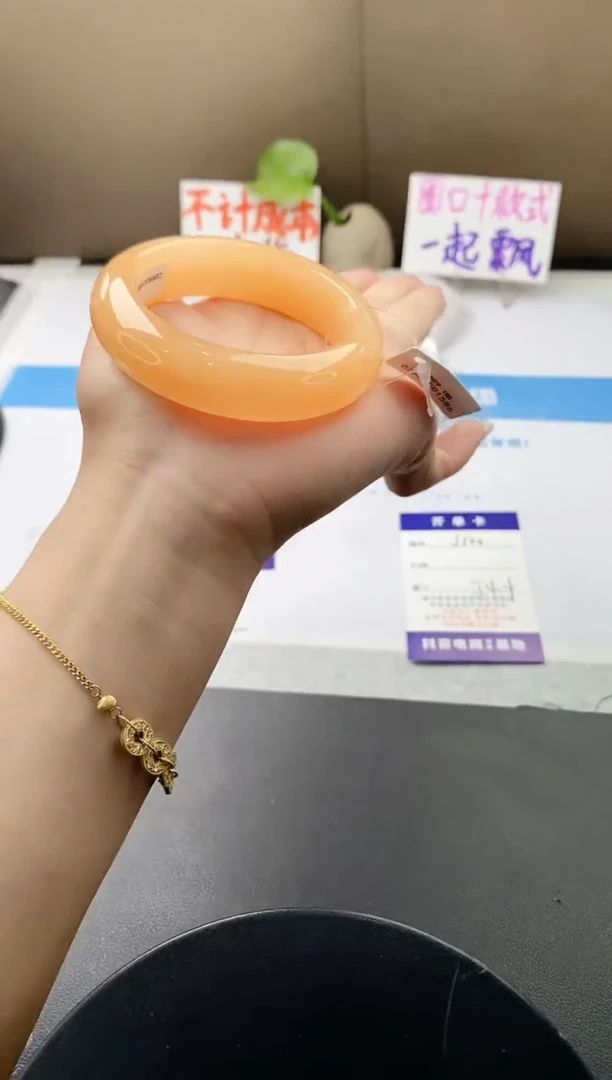 未镶嵌手镯石英质玉j100-HHB54+