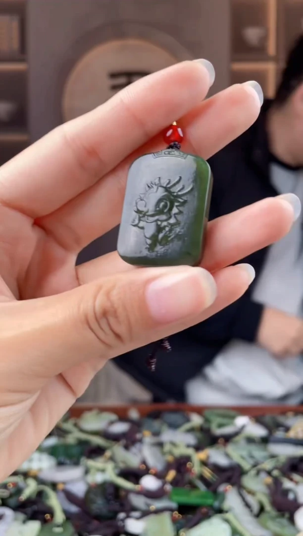 未镶嵌和田玉挂件拍一发一，多样性发货