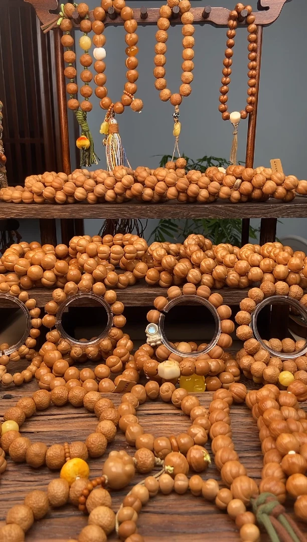 手串猴头核桃曦****麻12+小屁桃