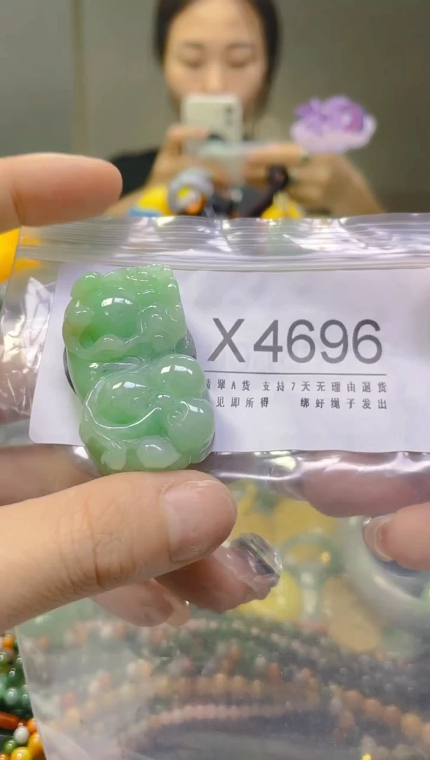 翡翠未镶嵌颈饰/X/翡翠A货，一件也是批发价