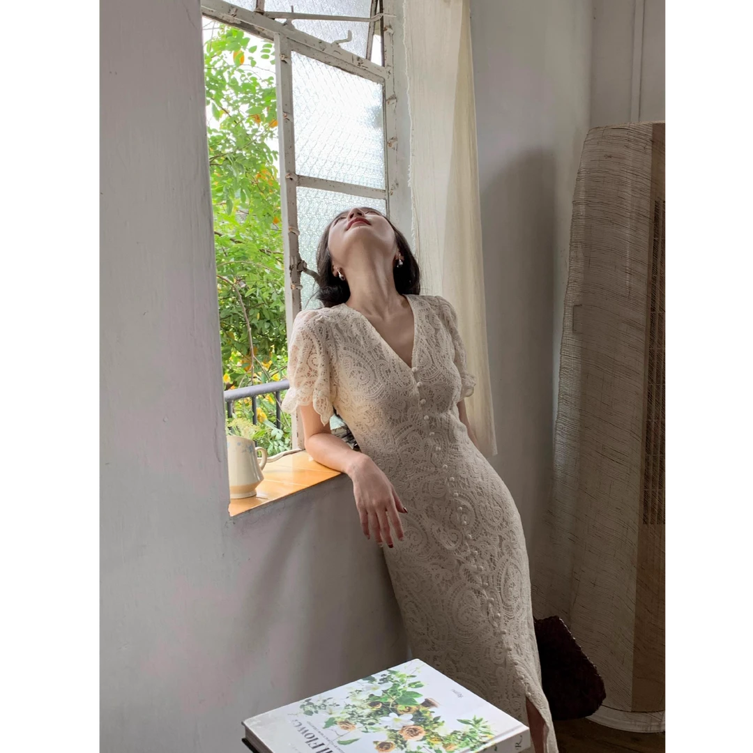 胖mm夏季法式浪漫收腰显瘦V领蕾丝连衣裙女大码洋气小众高级裙子