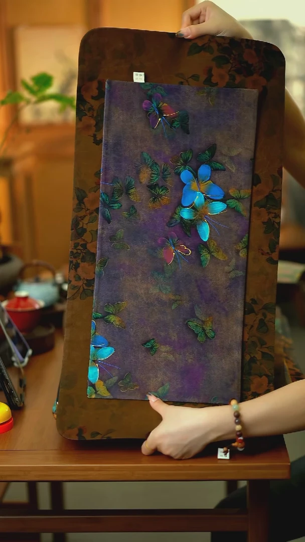 乌*大片山茶花+小蝴蝶