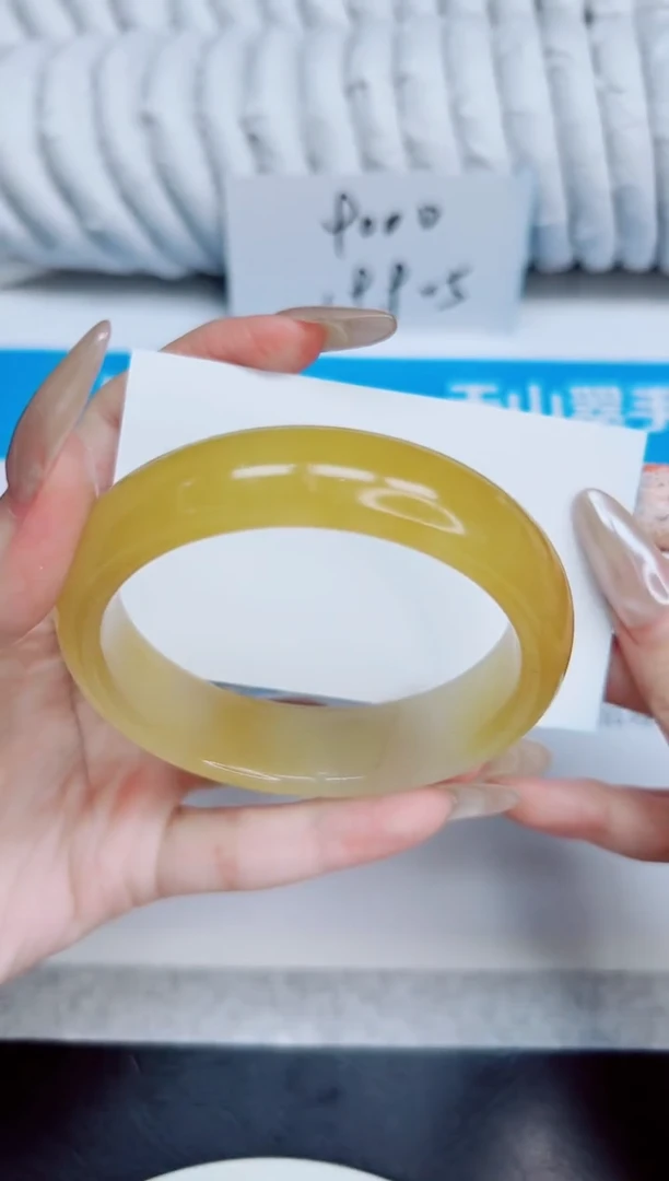 未镶嵌手镯石英质玉104/59