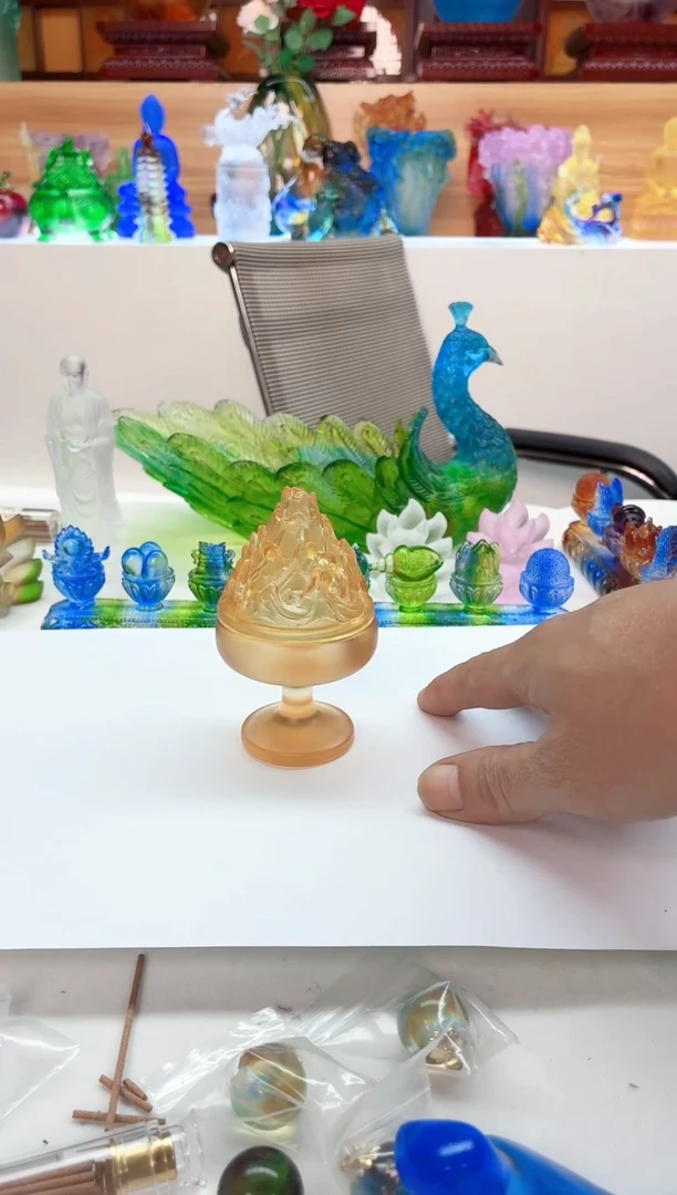 手工艺品琉璃琥珀色博山炉10*6*4公分