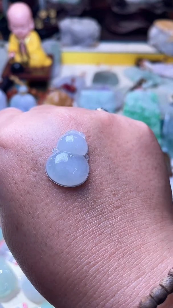 翡翠未镶嵌颈饰1