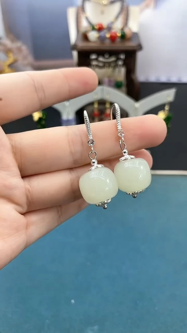 和田玉银S925镶嵌耳饰16mm*白珠简单耳钩