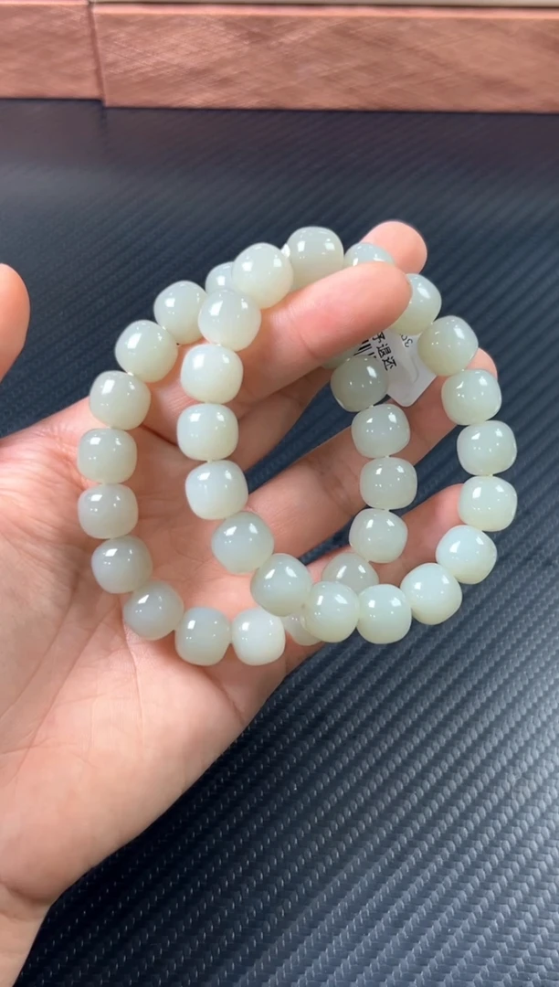 未镶嵌手串和田玉且末微色差近矿卡11*12 M多样性发货拍一发一