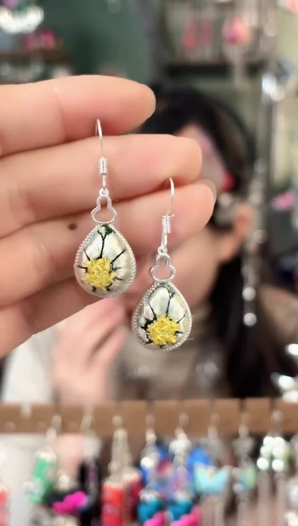 彩云南阁非遗老绣饰品653*