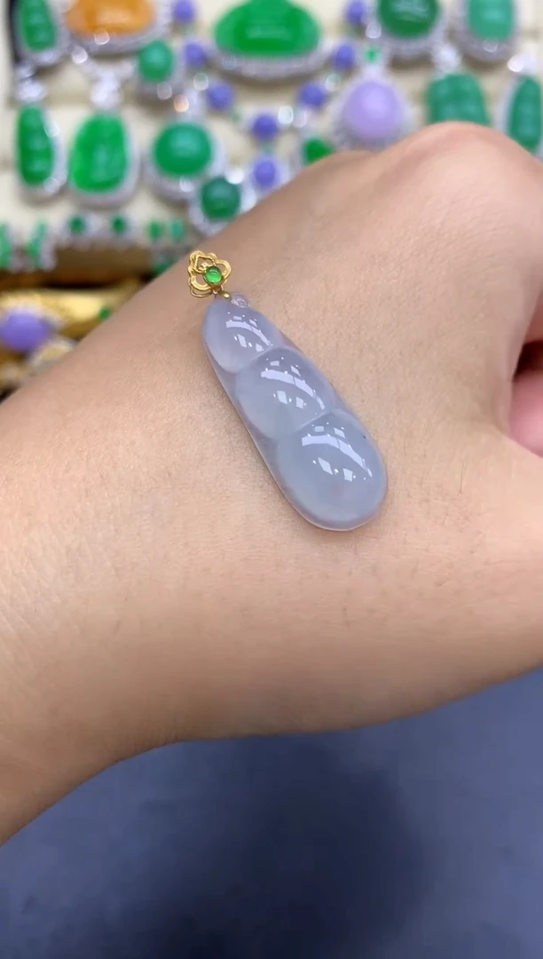 颈饰18K金镶嵌翡翠32-中国好珍宝