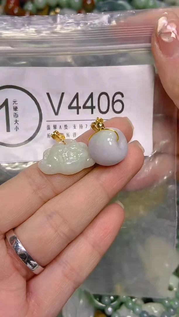 颈饰未镶嵌翡翠/V/翡翠A货，一件也是批发价