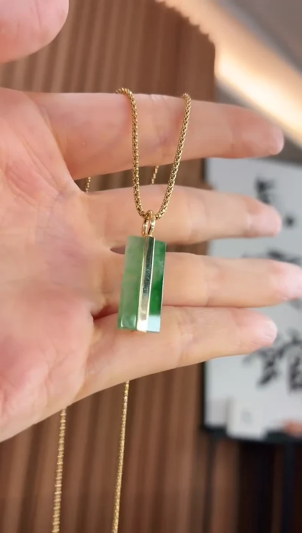 吊坠(不含链)18K金镶嵌翡翠吊坠