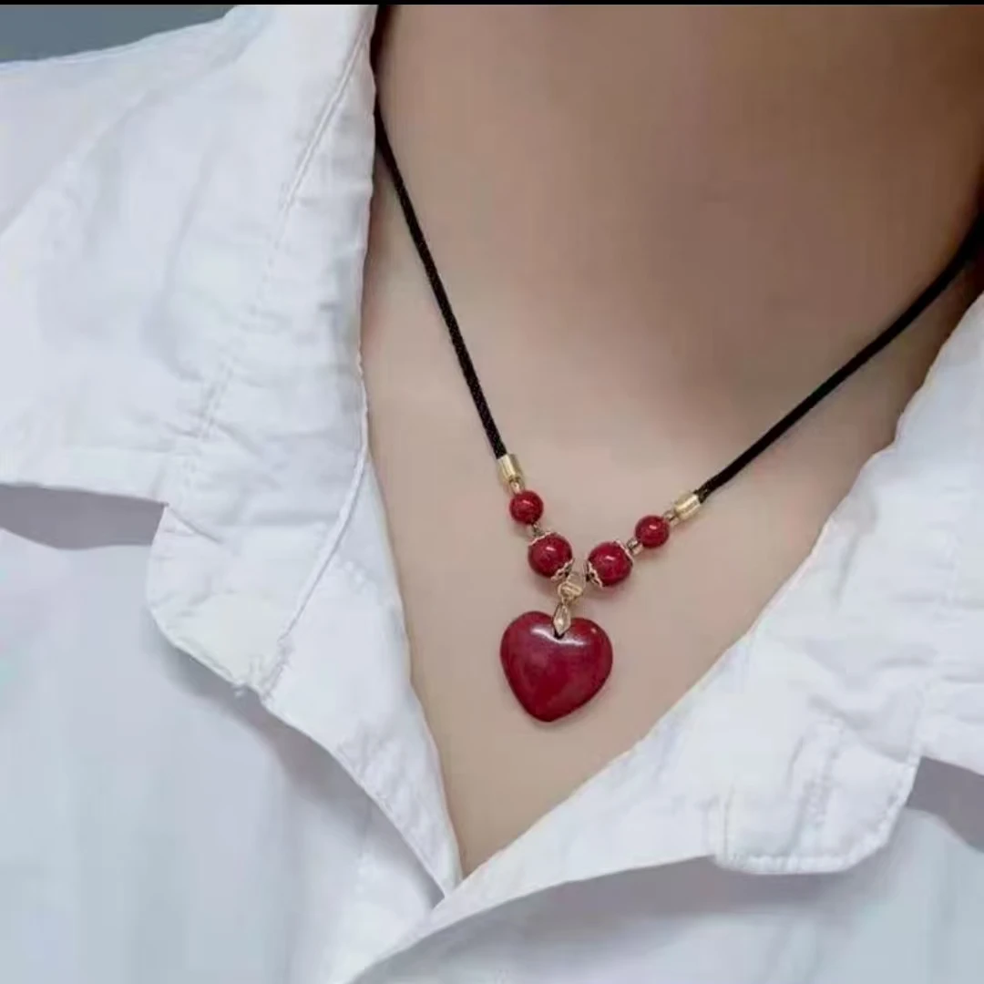 非金属树脂吊坠 爱心锁骨链
