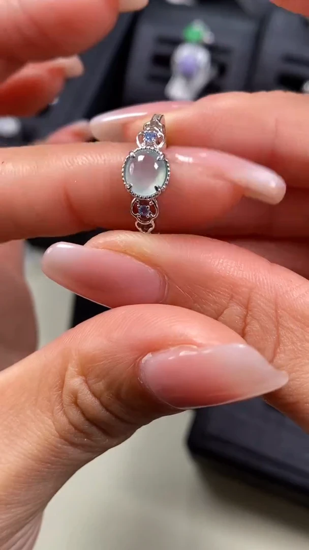 【闪购商品】翡翠戒指银S925镶嵌7749