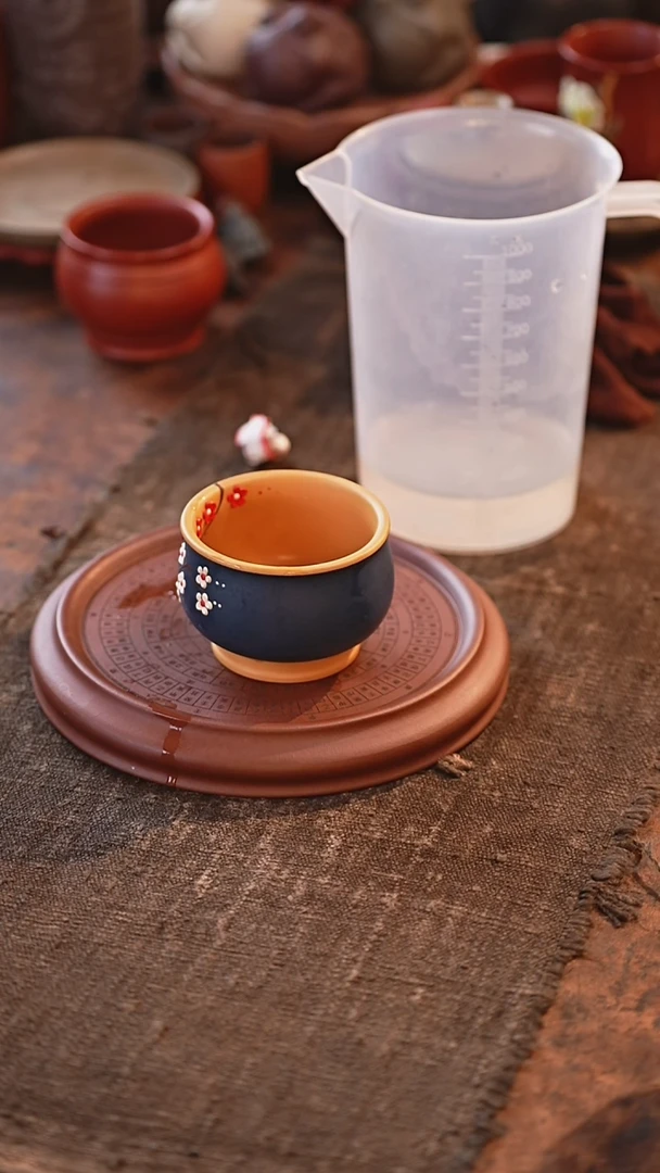茶杯紫砂宽堂紫砂--堆绘梅花
