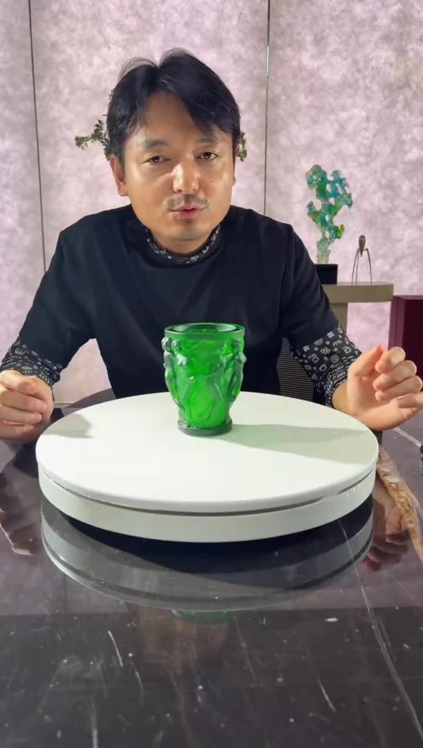 摆件绿色酒神小花插