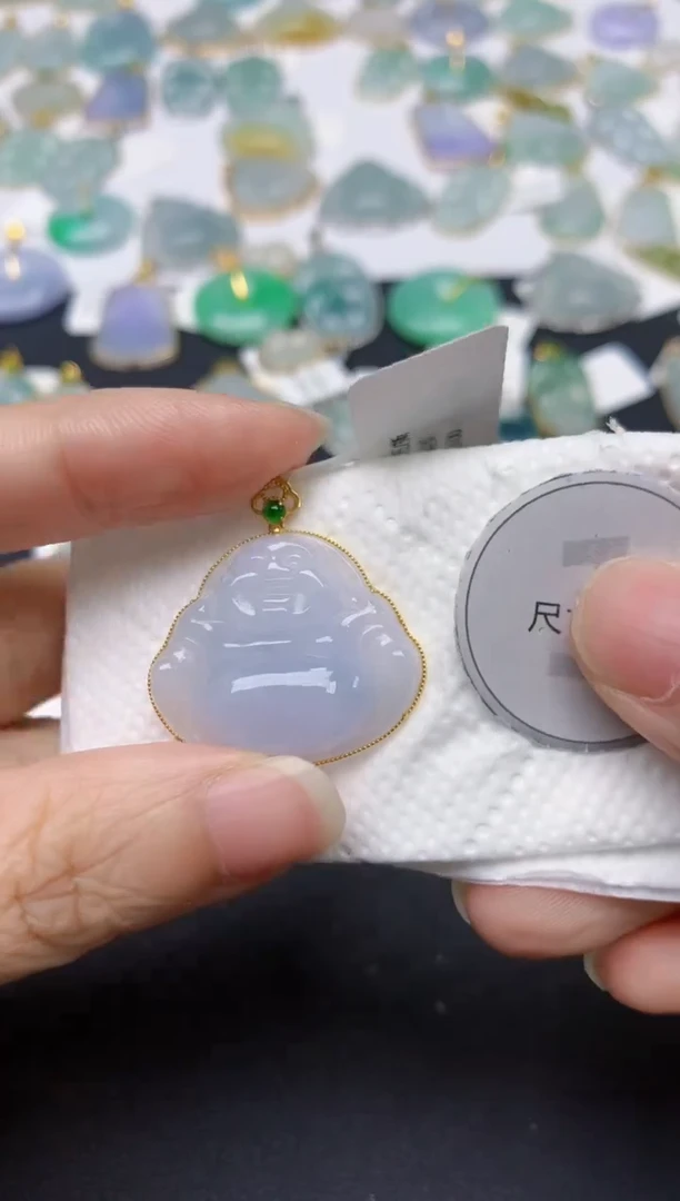 翡翠18K金镶嵌颈饰天然缅甸A货翡翠