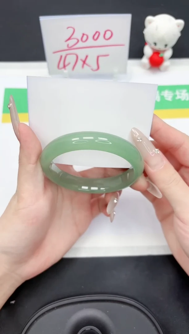 【闪购商品】石英质玉手镯未镶嵌22-58.7