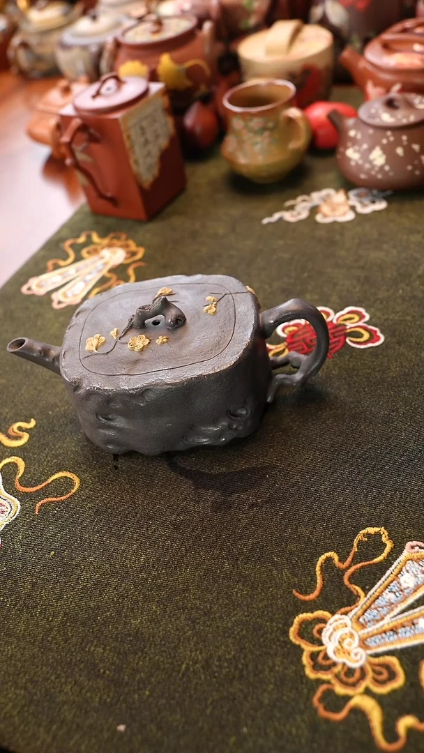 茶壶紫砂梅花汉瓦