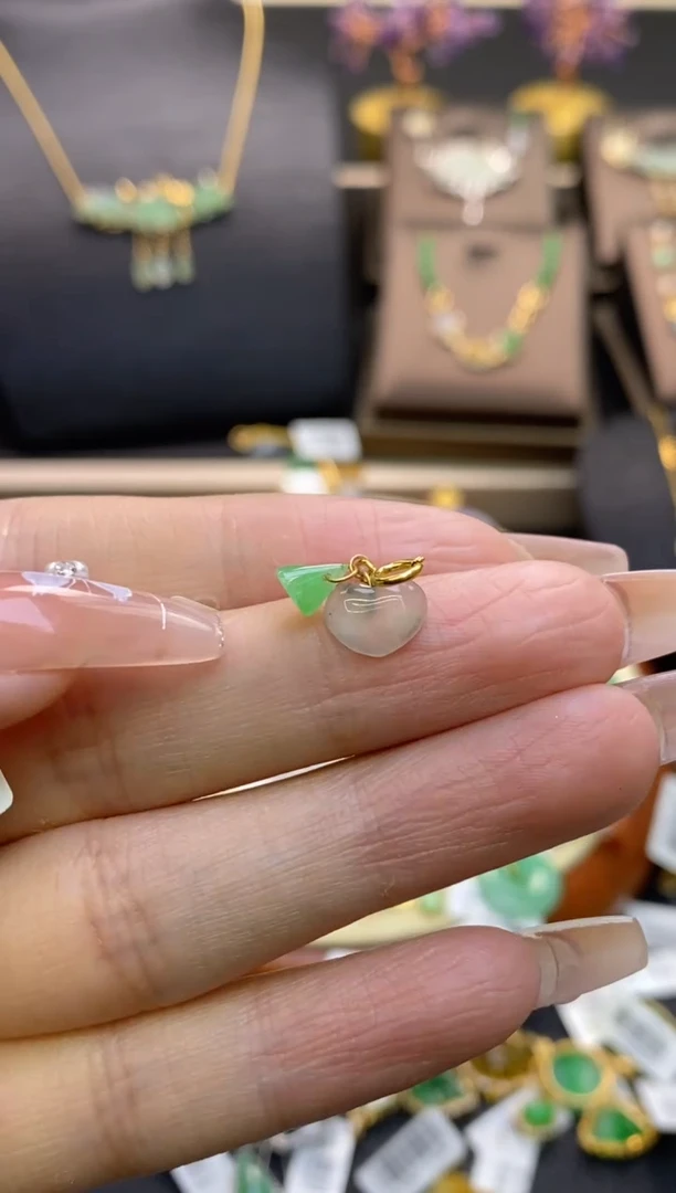 【闪购商品】翡翠颈饰18K金镶嵌净货12425