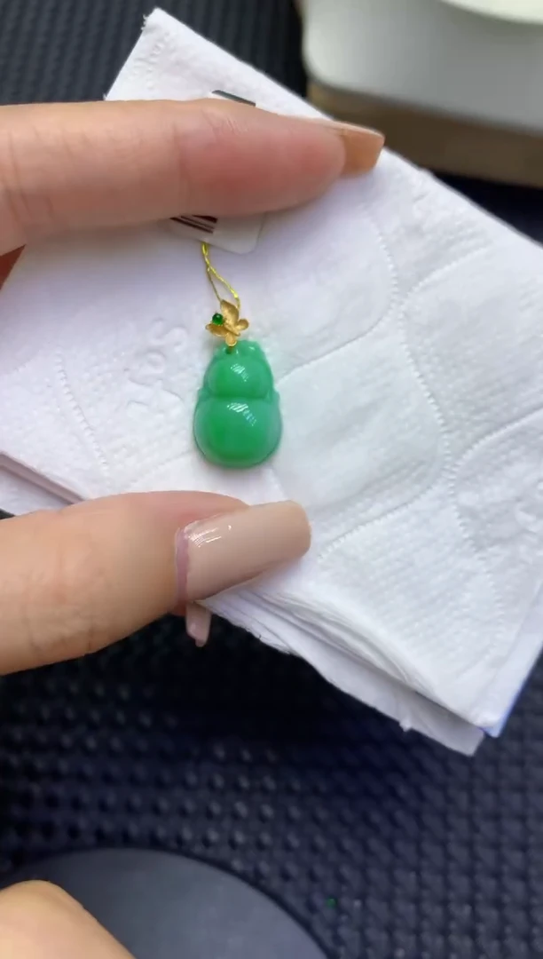 颈饰18K金镶嵌翡翠天然缅甸翡翠A货