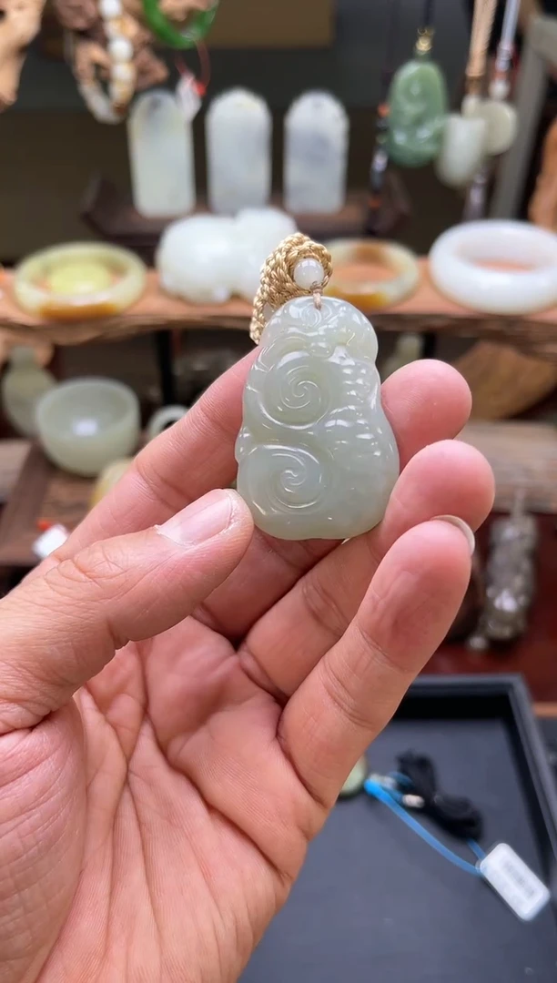 【闪购商品】和田玉吊坠未镶嵌且末青白A+灵芝80706