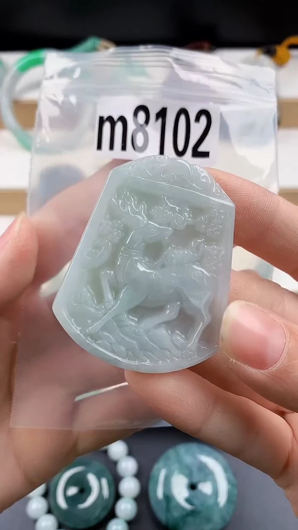 颈饰未镶嵌翡翠天然翡翠吊坠挂件